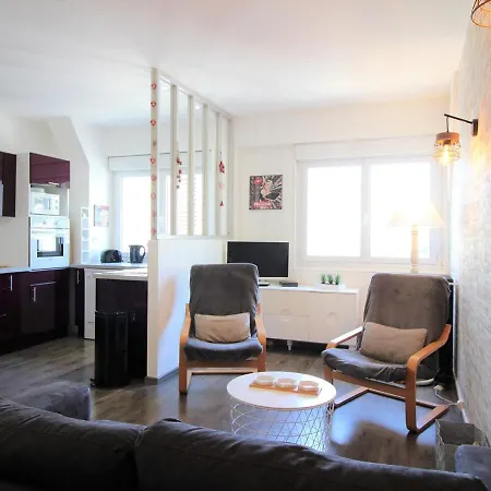 Superbe T2 Au Centre Du Mont-dore Avec Wifi, Proche Thermes Et Navette - Fr-1-608-216 Le Mont-Dore